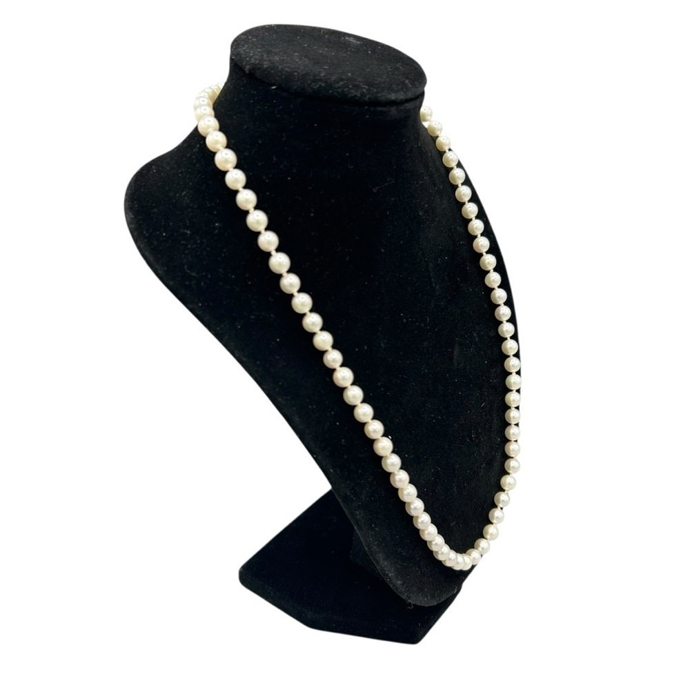 Vintage Neumann Metall Faux Pearl Necklace Floral Gold Clasp 19 inches - Picture 3 of 16